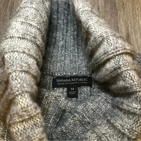 Banana Republic Soft Merino Wool Blend Heavy Knit Turtleneck Chunky Sweater M - Picture 5 of 10